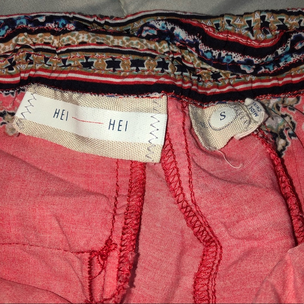 Shorts - Picture 3 of 4